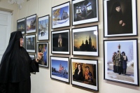 В​ Хабаровске​ состоялось​ открытие​ фотовыставки​ к 20-летию основания​ Петропавловского ​ женского ​ монастыря​ «Часовые​ Родины»