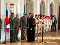 Хабаровский священник напутствовал призывников Хабаровского края