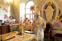 В праздник Собора Архистратига Михаила митрополит Артемий возглавил Божественную литургию в Петропавловском женском монастыре