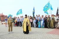 С молебна святому покровителю началось празднование дня ВДВ в Хабаровске