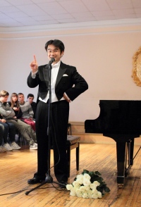 Японский пианист с русским характером