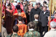 Закладка часовни св. Георгия Победоносца в Нерюнгри (8 мая 2010 года)
