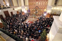 Ночное Рождественское богослужение в Спасо-Преображенском кафедральном соборе Хабаровска. 7 января 2015 г.