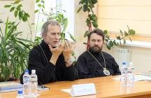 Круглый стол в ХДС с участием митрополита Волоколамского Илариона 24 сентября 2015 года